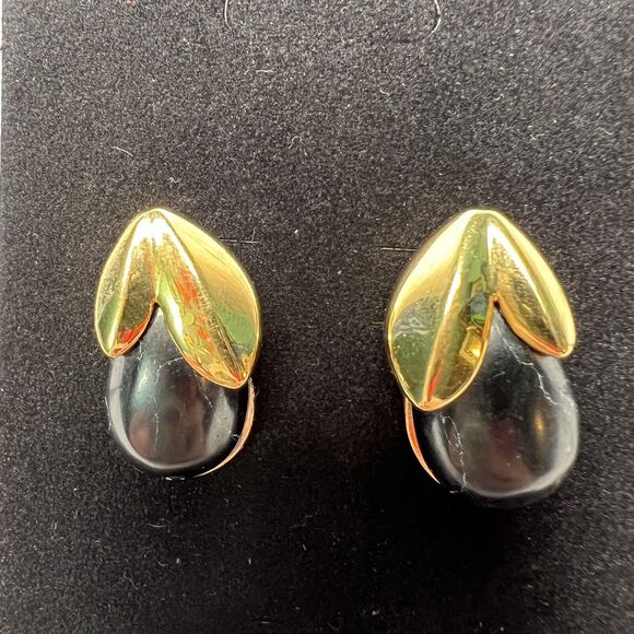 Black Stone Earrings Eggplant Gold Tone LS Stamped Stud Earrings - Picture 1 of 8